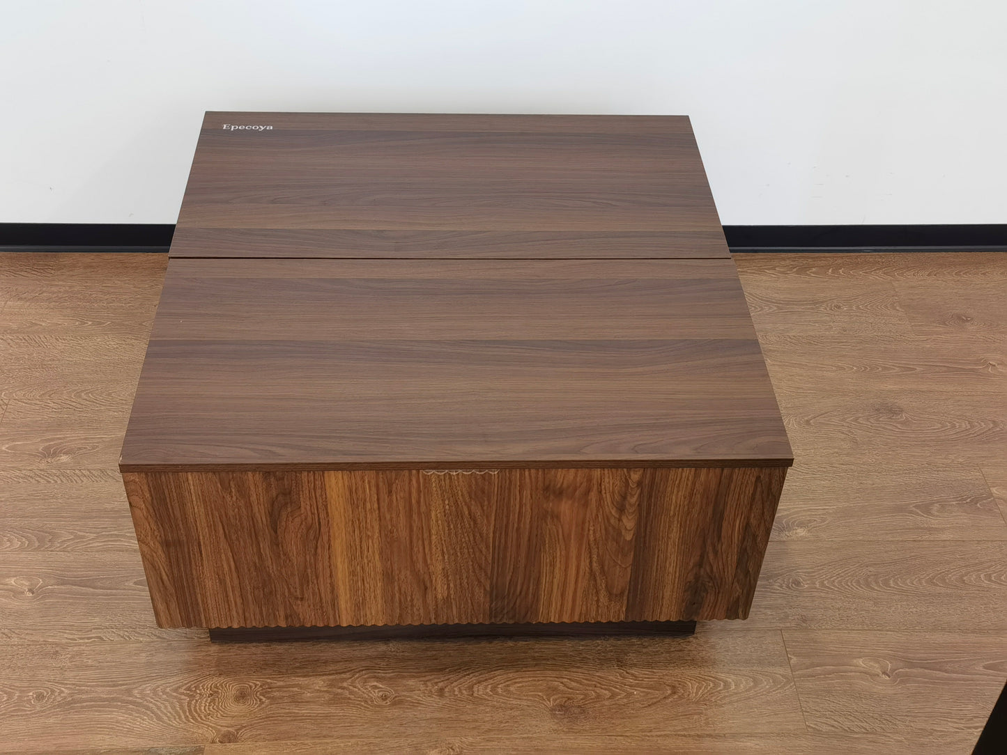 Lift Top Square Wood Coffee Table with Hidden Storage Compartment for Living Room, 31-Inch Farmhouse Fluted Center Tea Table with Wooden Lift-Top for Home, Apartment, Small Space, Brown Walnut